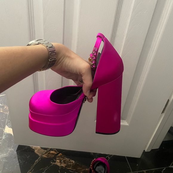 Versace Medusa Head Charm Satin Platform Pumps - Picture 7 of 14